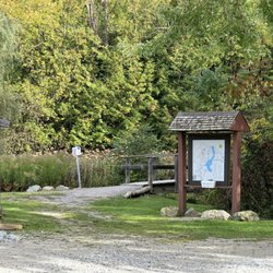 Parc Hendrick - Sign, map for trails