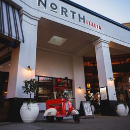 Exterior outside entrance of North Italia - Walnut Creek, California Exterior outside entrance of North Italia - Walnut Creek, California