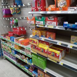 Dollar General - $1 candy