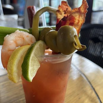 Hungry Tarpon Restaurant - Trailer Trash Bloody Mary - Seafood Near Me - Islamorada, Florida