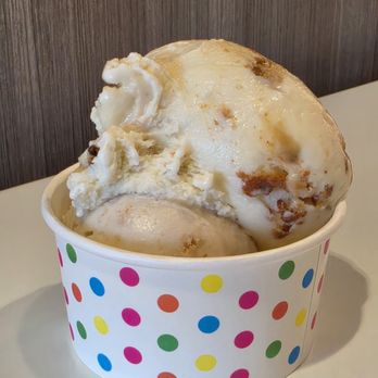 Sweet Republic - Gooey butter cake & banana cream pie - Ice Cream & Frozen Yogurt Near Me - Scottsdale, Arizona Sweet Republic - Gooey butter cake & banana cream pie - Ice Cream & Frozen Yogurt Near Me - Scottsdale, Arizona