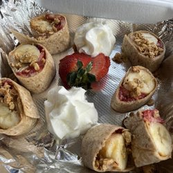 Rama’s Bistro - Strawberry & banana roll
