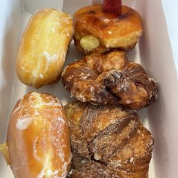 Donuts Donuts
