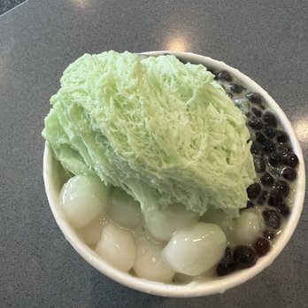 Salju Dessert - Pandan shaved i e with mochi and boba - Desserts Near Me - Alhambra, California Salju Dessert - Pandan shaved i e with mochi and boba - Desserts Near Me - Alhambra, California