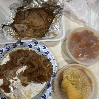 His Place Eatery - Soggy non seasoned smothered pork chops and sweet potatoes - Southern Near Me - Indianapolis, Indiana His Place Eatery - Soggy non seasoned smothered pork chops and sweet potatoes - Southern Near Me - Indianapolis, Indiana