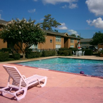 Ashley Crest Apartments - Sparkling Pool - Apartments Near Me - Houston, Texas Ashley Crest Apartments - Sparkling Pool - Apartments Near Me - Houston, Texas