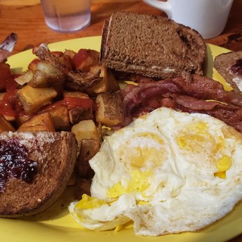 Squeeze In - Bacon and eggs - Breakfast & Brunch Near Me - Truckee, California Squeeze In - Bacon and eggs - Breakfast & Brunch Near Me - Truckee, California