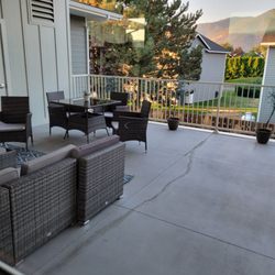 Manson Bay Suites - Multiple outdoor seating areas to enjoy your early morning sunrise or summer day.