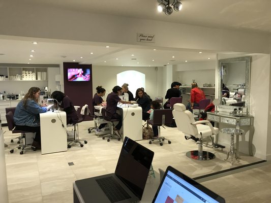 MAGIC NAIL BAR & BEAUTY - Updated October 2025 - 37 Photos - 76a High