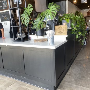 Jesse's Grind Coffee Bar - Coffee bar - Coffee & Tea Near Me - Winnetka, California
