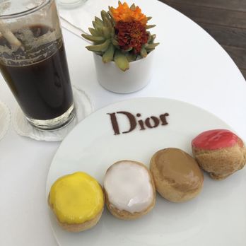 Dior - Choux pastry, iced coffee - Men's Clothing Near Me - Miami, Florida Dior - Choux pastry, iced coffee - Men's Clothing Near Me - Miami, Florida