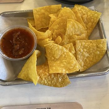 Lucharitos Melville - Chips and salsa - Mexican Near Me - Melville, New York