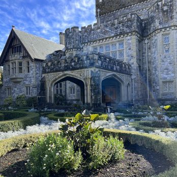 Hatley Castle - Hatley Castle - Landmarks & Historical Buildings Near Me - Victoria, British Columbia
