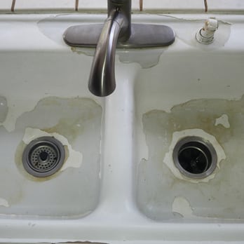 Kitchen Sink Before Reglazing Customer Used A Rustoleum Diy Yelp