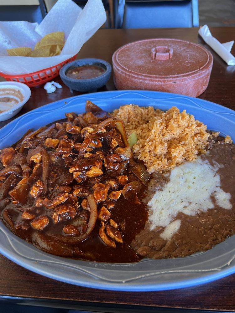 El Toro Mexican Restaurant Logo
