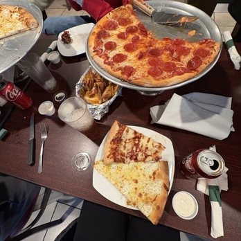 Anthony's Pizza - Pizza Near Me - DeLand, Florida