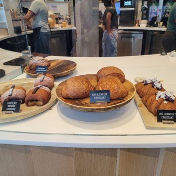 Honolulu Coffee - Croissants - Bakeries Near Me - Honolulu, Hawaii
