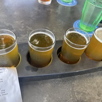 Kauai Island Brewing - Beer flight - American Near Me - Eleele, Hawaii