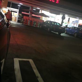 Trader Joe's - Grocery Near Me - Burbank, California