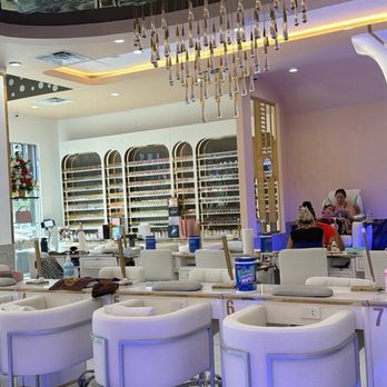 Glossique Nails Lounge - Waxing Near Me - Kissimmee, Florida