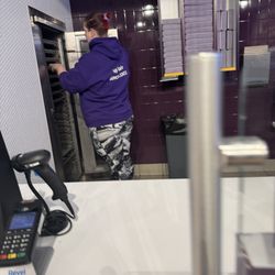 Insomnia Cookies - Hot cookies