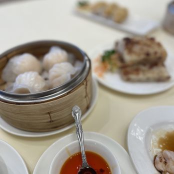 Royal Garden Seafood Restaurant - various dishes of food - Dim Sum Near Me - Richmond, British Columbia