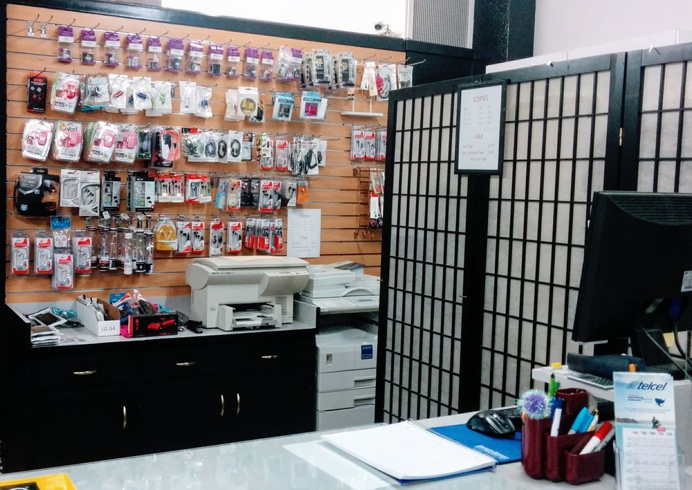 ACCESSORY CITY Updated October 2024 301 Riverside Ave, Roseville