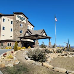 Stonebrook Lodge - Front Entrance