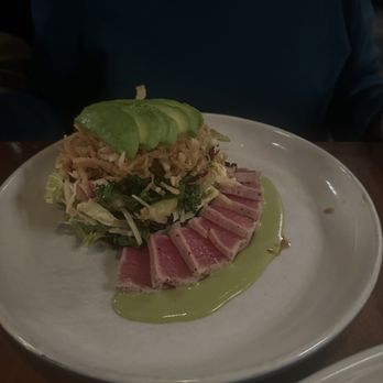 JOEY Burrard - Yellow Fin Tuna Salad - Canadian (New) Near Me - Vancouver, British Columbia