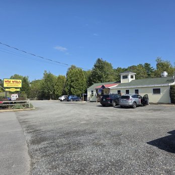 Wild Willy's Burgers - Wild Willy's hamburger restaurant in York, Maine. - Burgers Near Me - York, Maine Wild Willy's Burgers - Wild Willy's hamburger restaurant in York, Maine. - Burgers Near Me - York, Maine