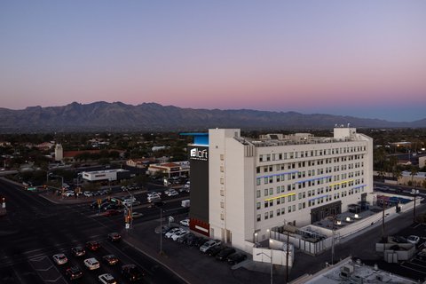 Aloft Tucson University by null