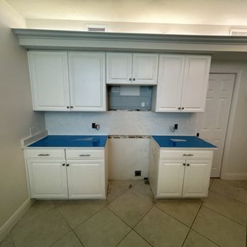 Hawkeye Painting - Cabinets refinished with Sherwin Williams Gallery Series - Painters Near Me Hawkeye Painting - Cabinets refinished with Sherwin Williams Gallery Series - Painters Near Me