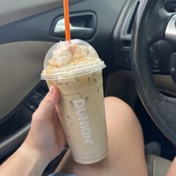 Dunkin' - Signature caramel craze latte