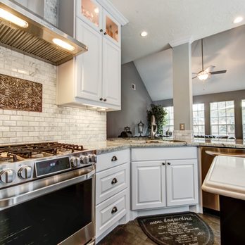 Powers Remodeling & Fine Floors - a kitchen - General Contractors Near Me - Tomball, Texas Powers Remodeling & Fine Floors - a kitchen - General Contractors Near Me - Tomball, Texas