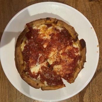 Giordano's - Build Create Your Own - Deep Dish Pizza - Small (6 Slices) (2-3 ppl) (chose same as Chicago Classic Deep Dish Pizza toppings) - Pizza Near Me - Chicago, Illinois Giordano's - Build Create Your Own - Deep Dish Pizza - Small (6 Slices) (2-3 ppl) (chose same as Chicago Classic Deep Dish Pizza toppings) - Pizza Near Me - Chicago, Illinois