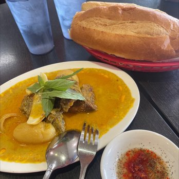Le Croissant Dore - Curry dac biet - Bakeries Near Me - Westminster, California Le Croissant Dore - Curry dac biet - Bakeries Near Me - Westminster, California