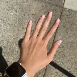 Daisy Nails