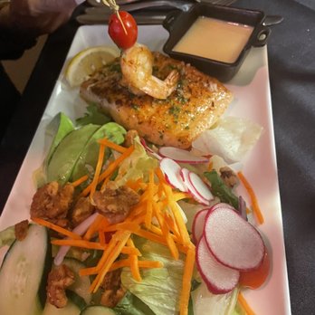 Amore Ristorante - Grilled salmon salad - Seafood Near Me - Montgomery, Texas Amore Ristorante - Grilled salmon salad - Seafood Near Me - Montgomery, Texas