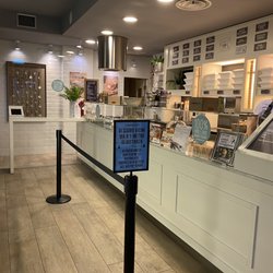 Romana - Bancone da ingresso