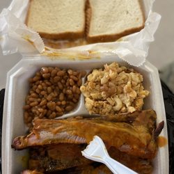 Fatty's BBQ & Soul Food - Ribs - tender & filling! Sides - no extra seasoning needed!