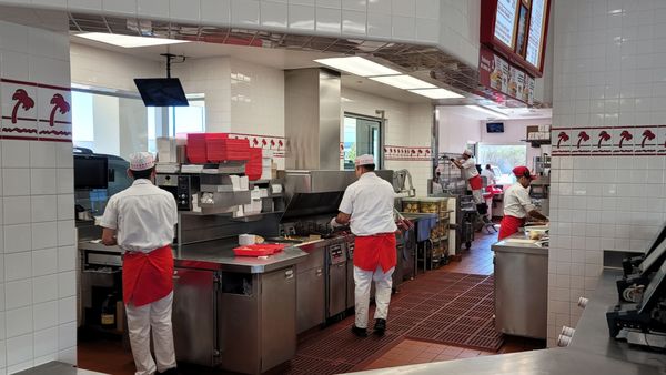 In-N-Out Burger by null