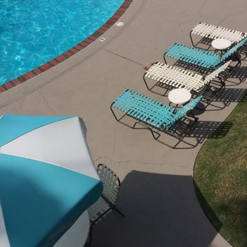 Kings Inn San Diego - Inviting pool atmosphere - San Diego, CA