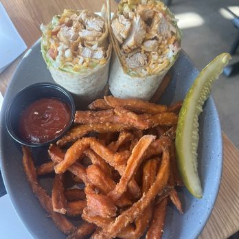 The Goat Pflugerville - Buffalo chicken wrap - Bars Near Me - Pflugerville, Texas