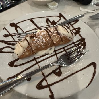 Italian Table - Cannoli - Italian Near Me - Keller, Texas