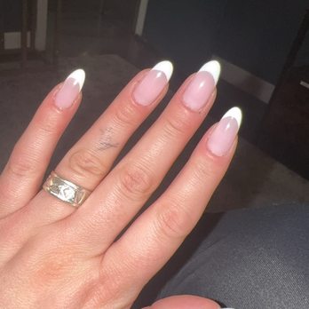 3 In 1 Nails and Spa - Anida was meticulous. Stayed late to finish up. She just knew exactly what I wanted and the shape. I'll be going back to her 100% - Nail Salons Near Me - Chicago, Illinois