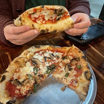 Donatello's Pizzeria - Margarita, pizza with mushrooms. It was fantastic! - Italian Near Me - Redding, California