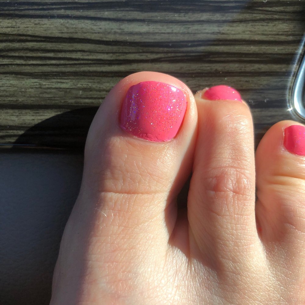 Royal Nails - Top coat was clearly not applied properly. - Nail Salons Near Me - Bakersfield, California