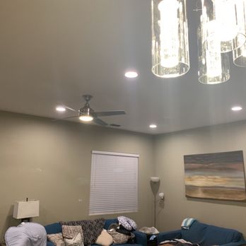 Villa Electric - Living room with 6 recessed lights and fan - Electricians Near Me Villa Electric - Living room with 6 recessed lights and fan - Electricians Near Me