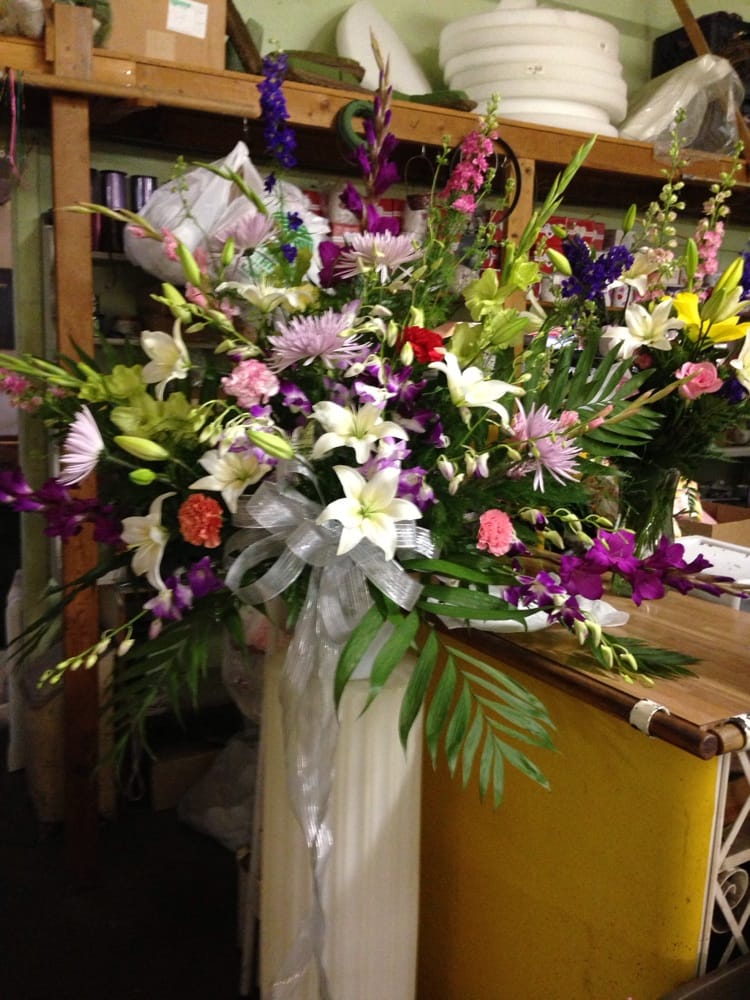 SECURITY FLORIST Updated August 2024 16 Reviews 580 Marquette Dr