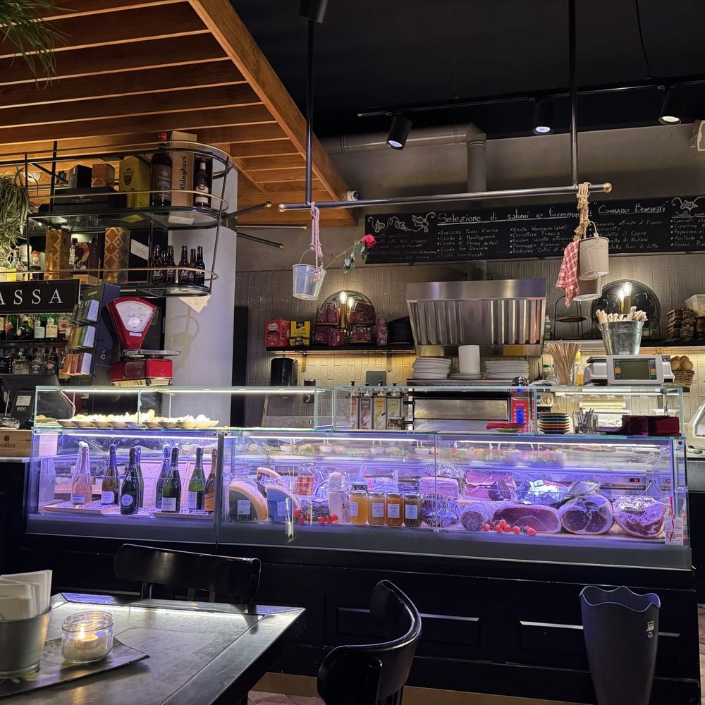 ESSKA NEWSLETTER MAY 2013, image size:1000x1000